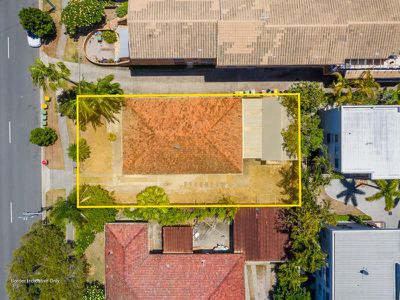 35 Back Street, Biggera Waters