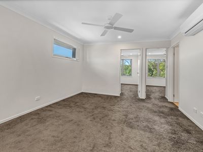 24 / 5 Angela Way, Pimpama