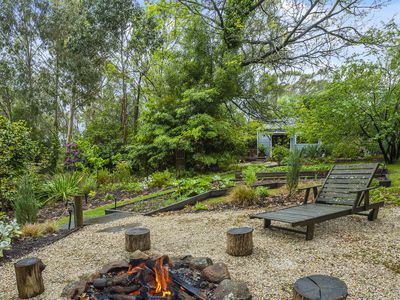 24 Blanche Parade, Mount Macedon
