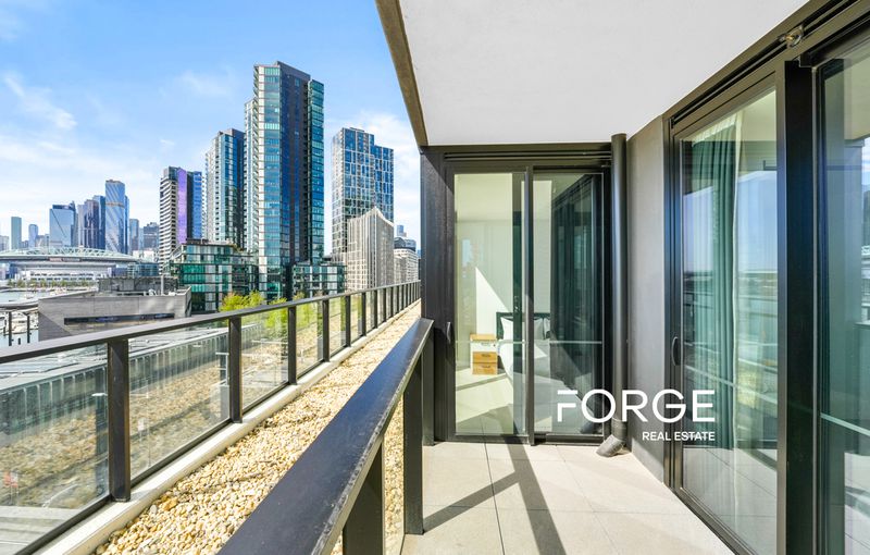 504 / 915 Collins Street, Docklands, Docklands - Thumbnail 4