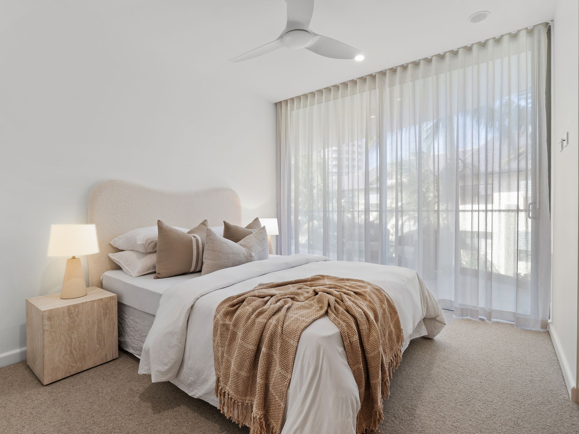 302 / 949 Gold Coast Highway, Palm Beach