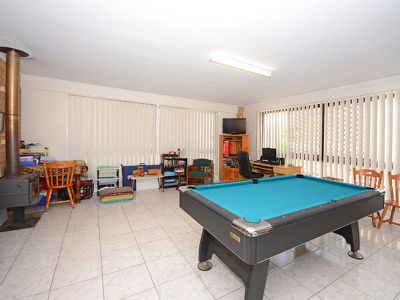 73 LIMPUS STREET, Urangan