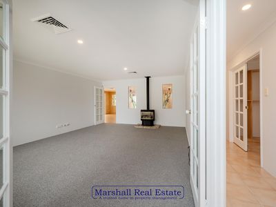 26 Tableland Way, Carramar