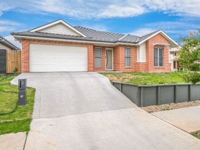 2 Bowe Place, Oran Park