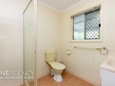 10 / 17 Gibbs St, Churchill