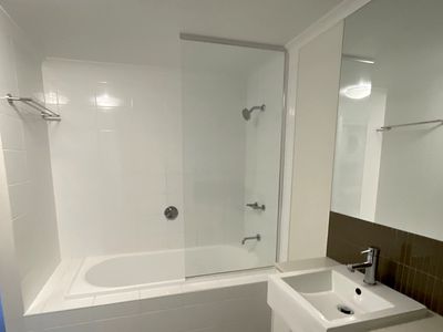 215 / 75 Central Lane, Gladstone Central