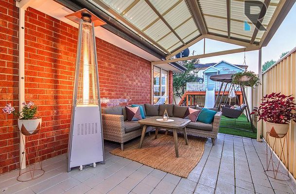 11 McKenzie Crescent, Roxburgh Park