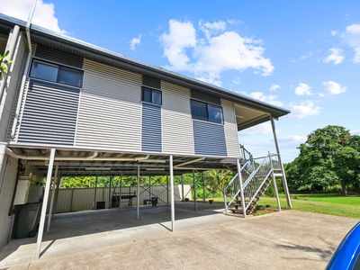2 / 1A Mahogany Street, Goondi Hill