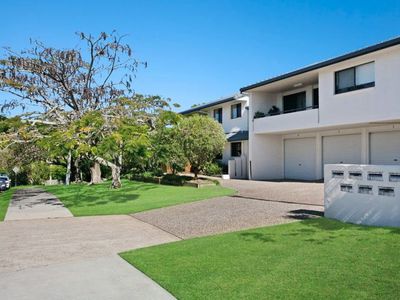 1 / 69 Poinciana Avenue, Tewantin