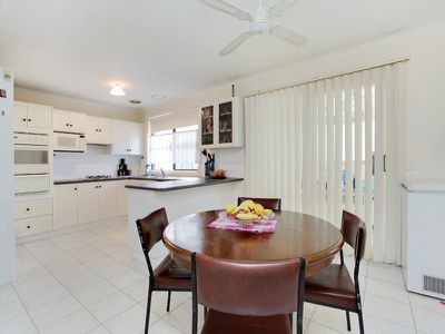 4 Highton Close, Hampton Park
