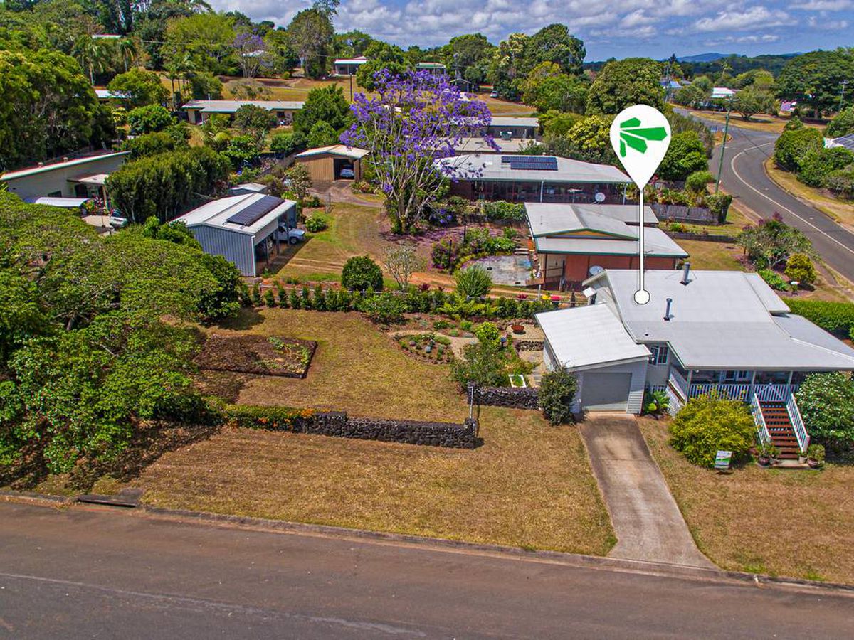 10 Barrine Road, Yungaburra