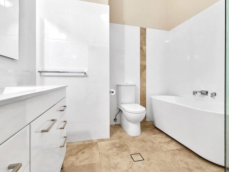 72 Bay View Avenue, East Gosford