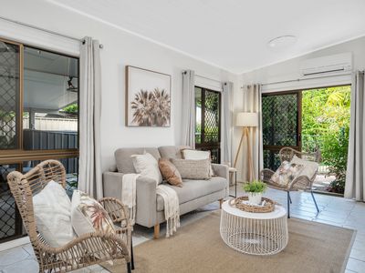 11 Pomona Avenue, Mooroobool