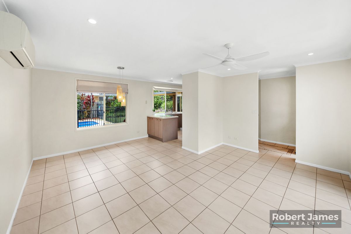 7 Deal Court, Tewantin