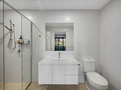 19 / 200 John Gorton Drive, Coombs