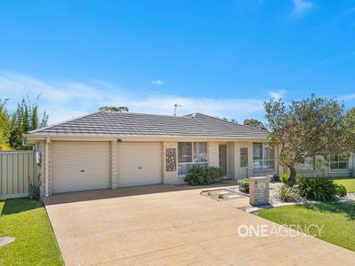 2 Palm Lilly Close, Worrigee