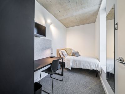 555 Wellington Street, Perth