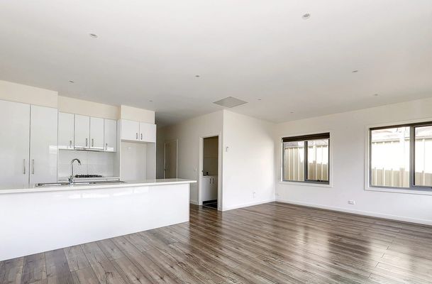 3 / 9 Boort Street, Dallas