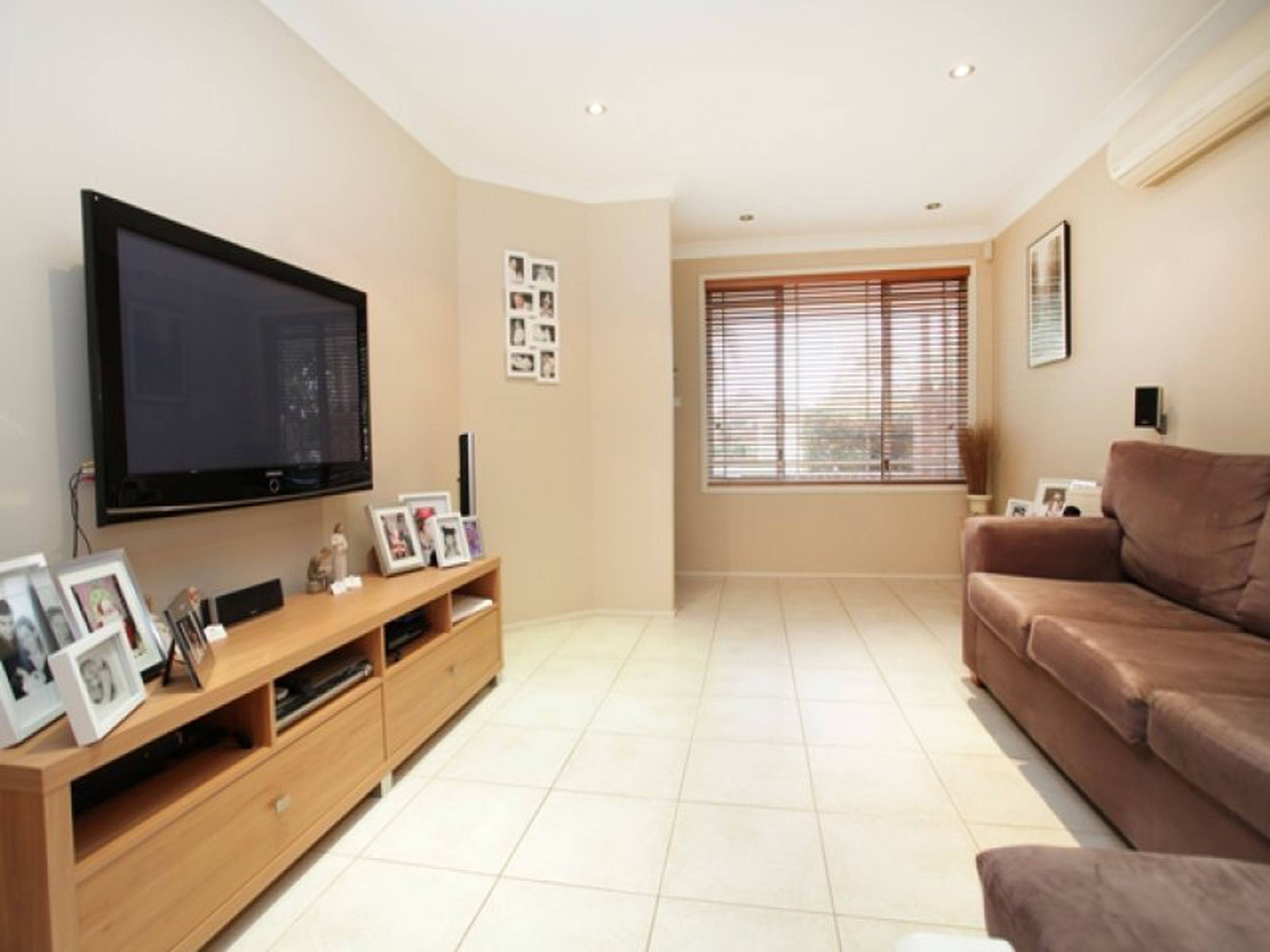 3 Bruckner Place, CLAREMONT MEADOWS