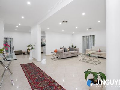 2 Yeronga Close, St Johns Park