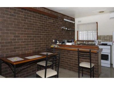 2 / 44 Panton Street, Golden Square