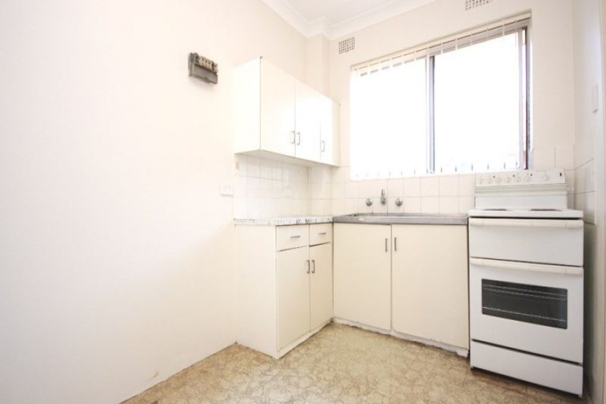 6 / 2 Macintosh Street, Mascot