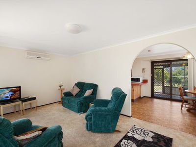 81 Cornfield Parade, Fishermans Paradise