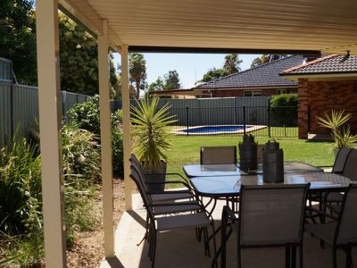20 St Albans Way, Dubbo