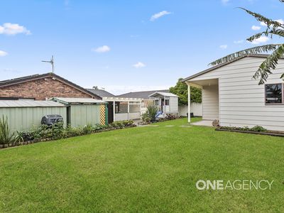 2 Honeysuckle Place, Albion Park Rail