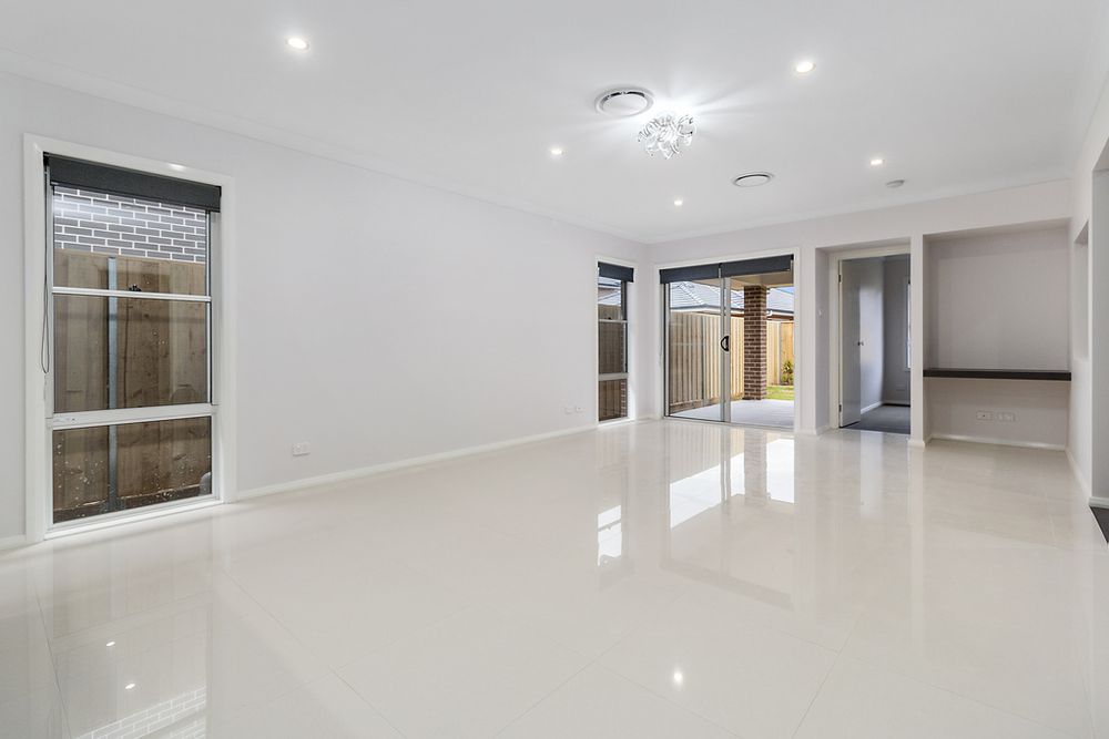 16 Silverleaf Lane, Moorebank