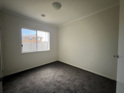 15 Dusty Drive, Point Cook