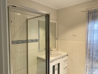 16 Silvereye Crescent, Werribee