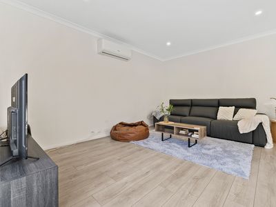 42 Caesar Street, Officer