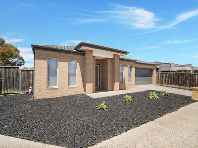 27 Tyler Crescent, Tarneit