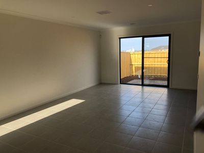 27 Stanmore Crescent, Wyndham Vale