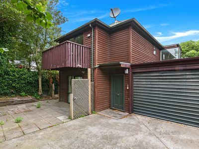 16B Hurley Street, City Centre