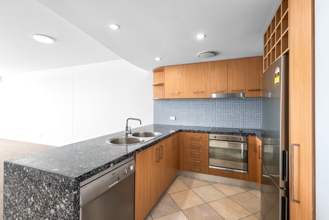 unit 204 / 13 Nicklin Way, Minyama