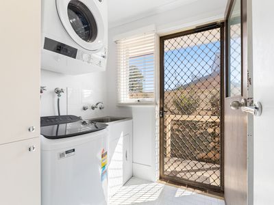 4 / 11 Eric Fenning Drive, Surf Beach