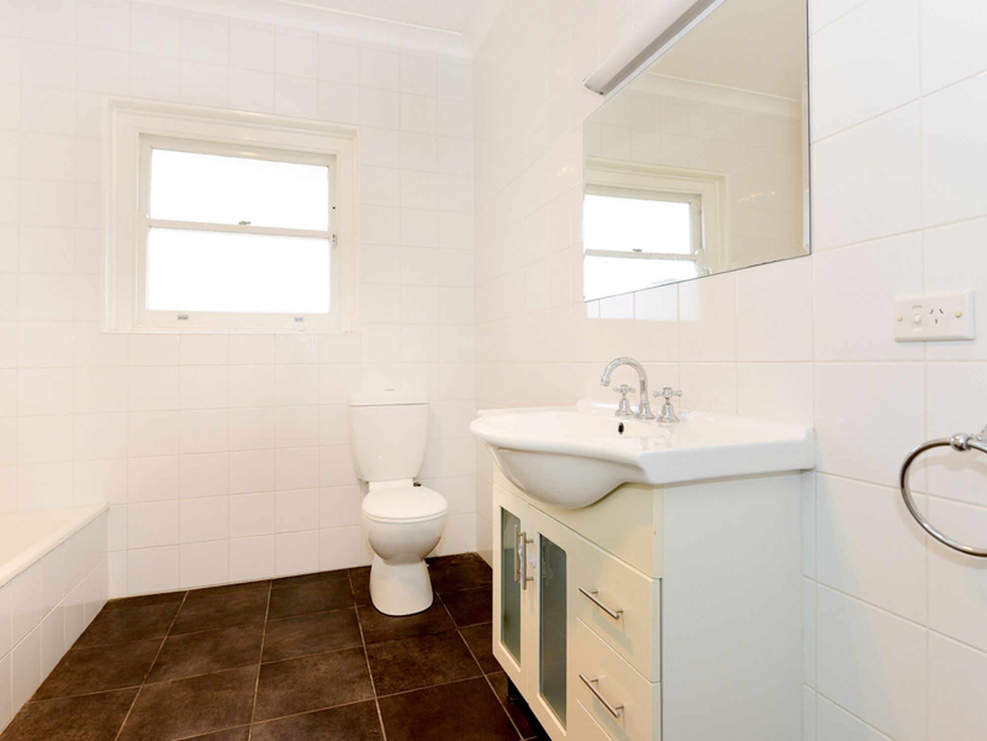101 Gorge Road, Paradise