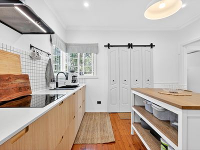 6 Mooney Street, Keperra