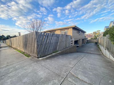 2/112 Hoffmans Rd, Essendon