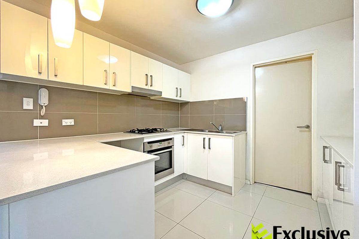 7 / 4 Bridge Road, Homebush