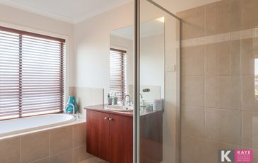 25 Rose Garden Court, Narre Warren North