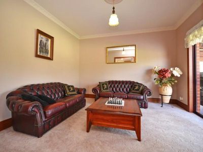 135 Barnes Boulevard, Horsham
