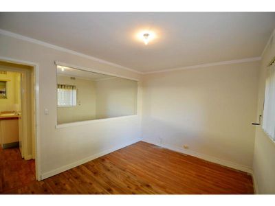 2 / 14 Canham Way, Orelia