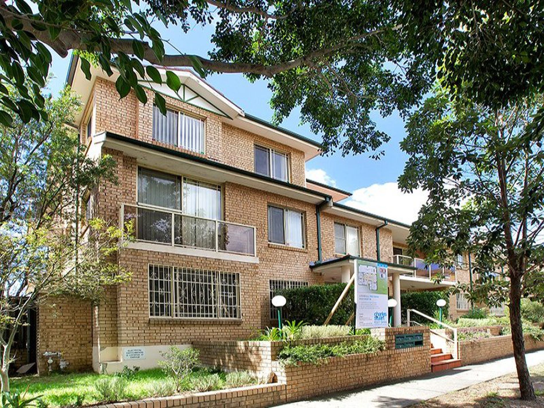 9 / 11B Anzac Parade, Kensington