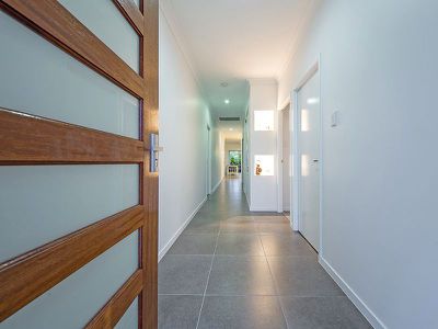 69 Foxwood Cct, Wakerley
