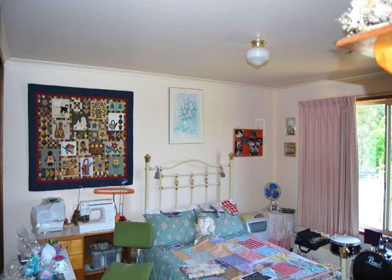9-11 Nolan Street, Narrawong