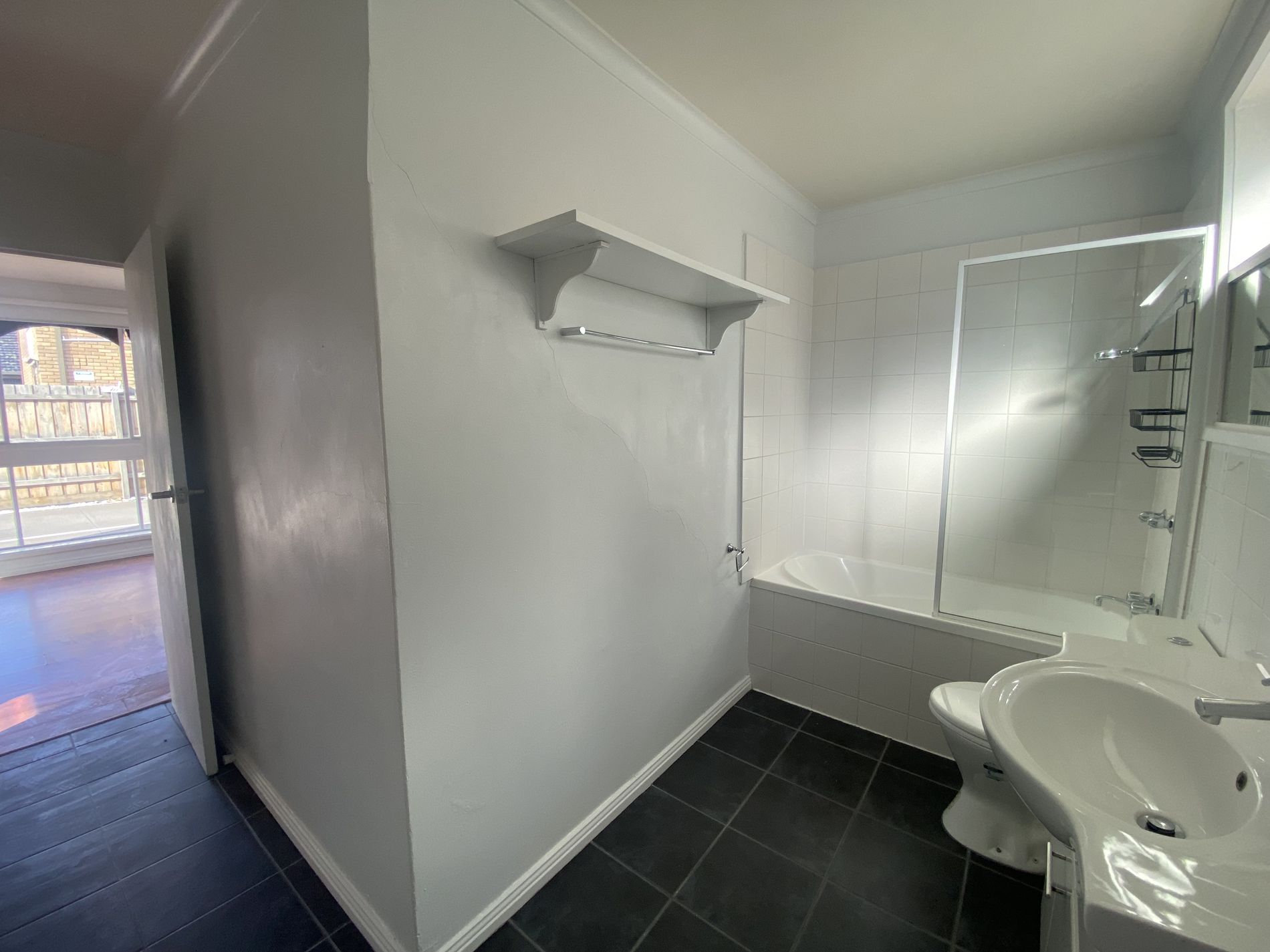 1 / 15 Beaumont Parade, West Footscray