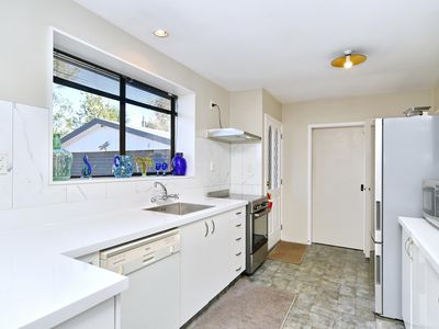 7 Heriott Close, Burwood
